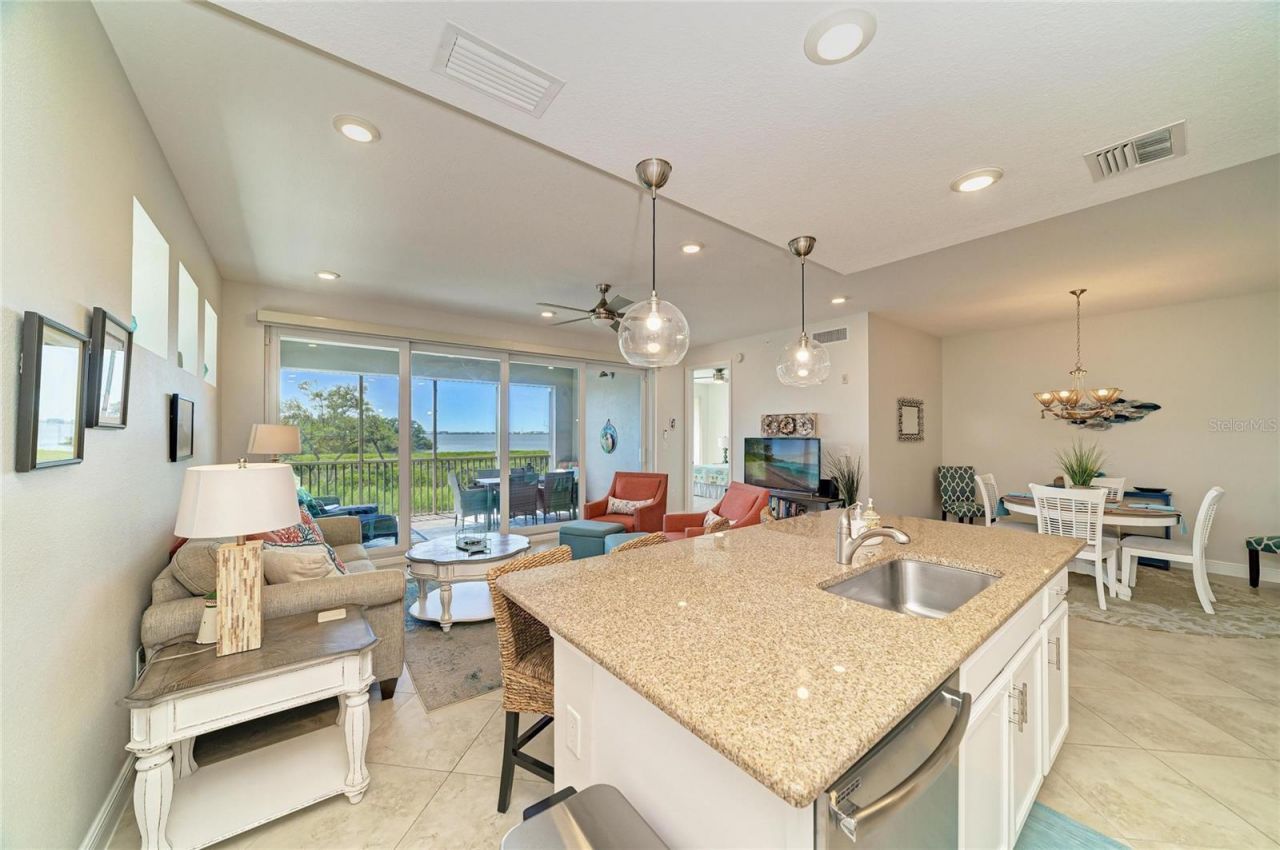 392 Aruba Circle , Unit 102, Bradenton, FL 34209 Photo