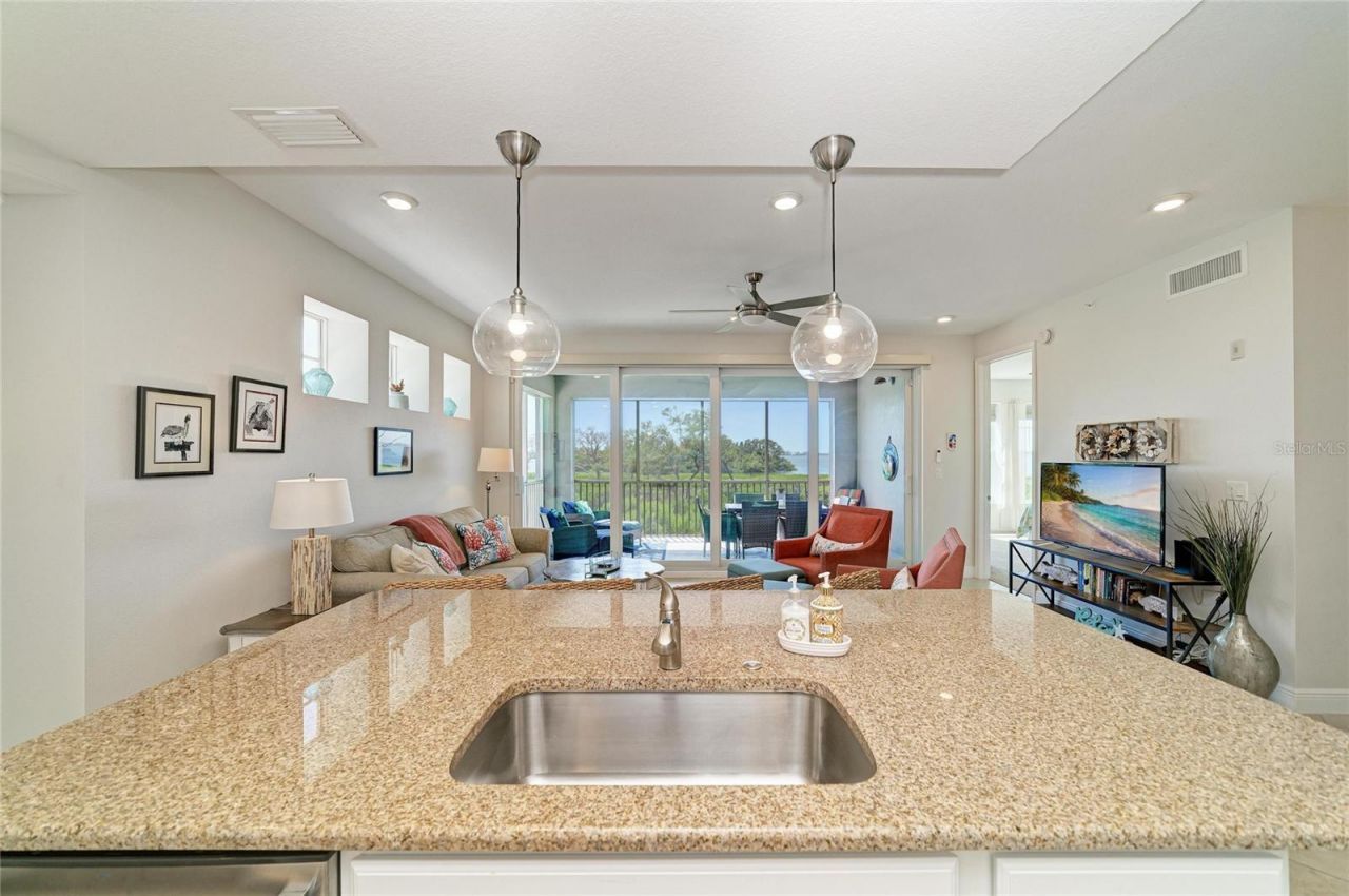 392 Aruba Circle , Unit 102, Bradenton, FL 34209 Photo