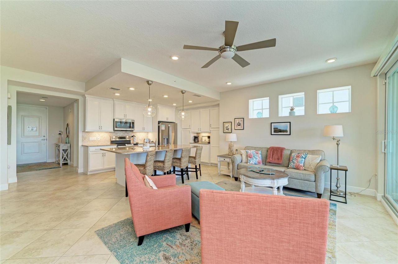 392 Aruba Circle , Unit 102, Bradenton, FL 34209 Photo