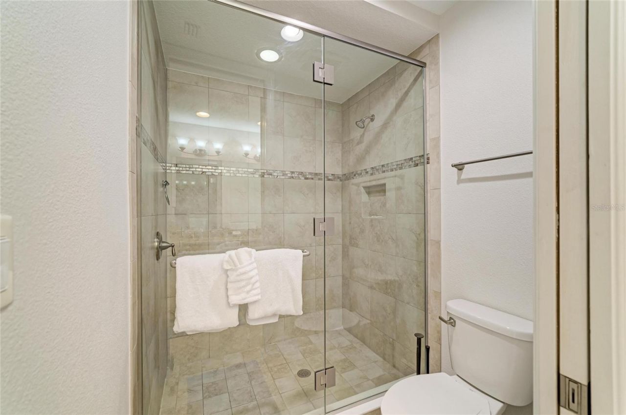 392 Aruba Circle , Unit 102, Bradenton, FL 34209 Photo