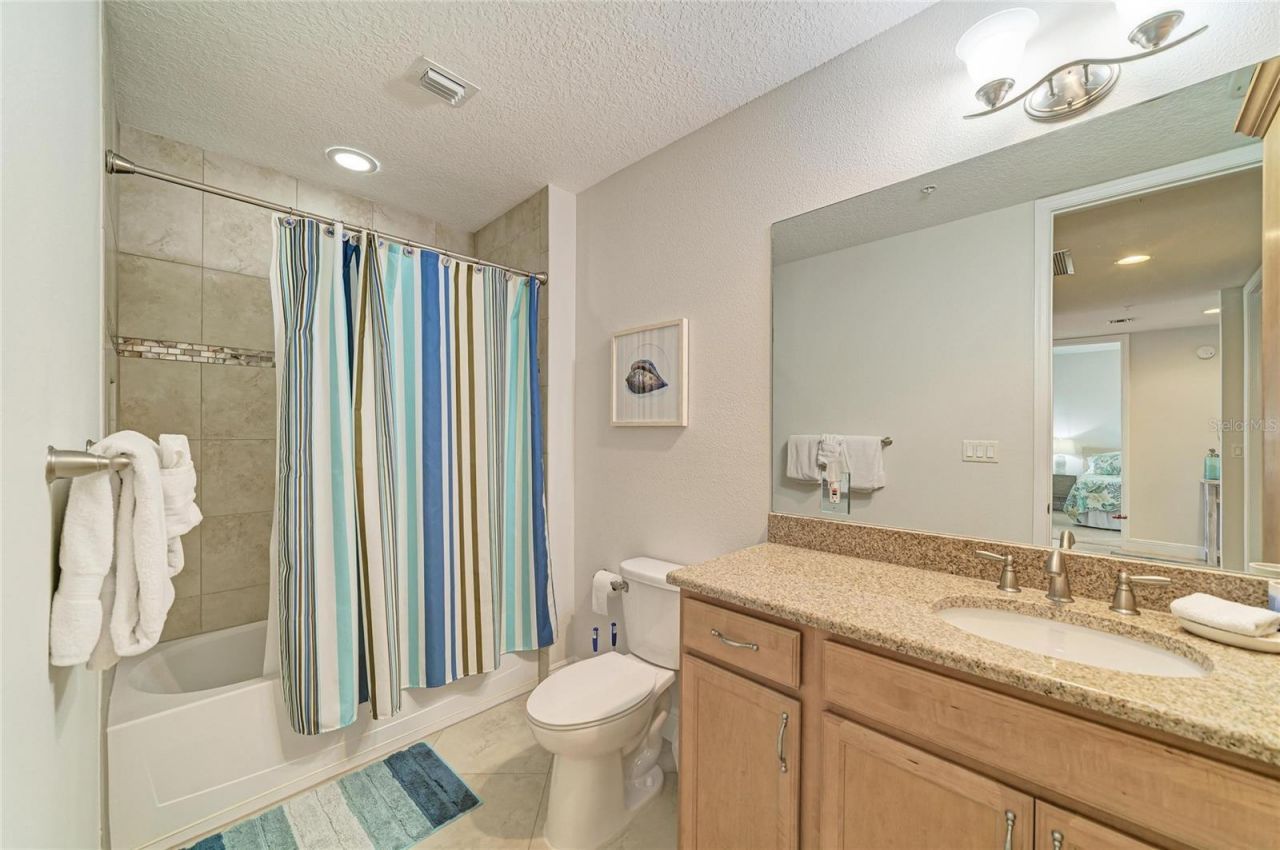 392 Aruba Circle , Unit 102, Bradenton, FL 34209 Photo