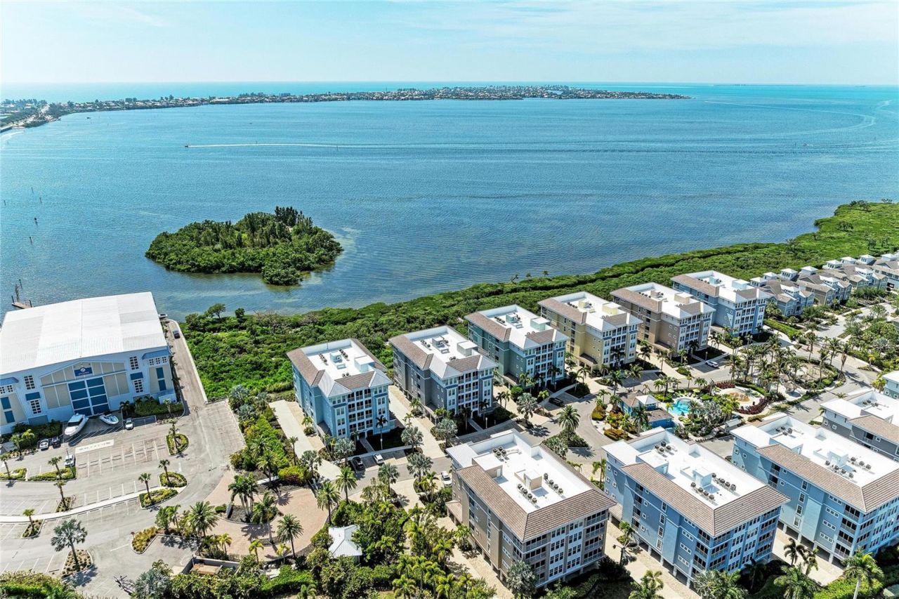 392 Aruba Circle , Unit 102, Bradenton, FL 34209 Photo
