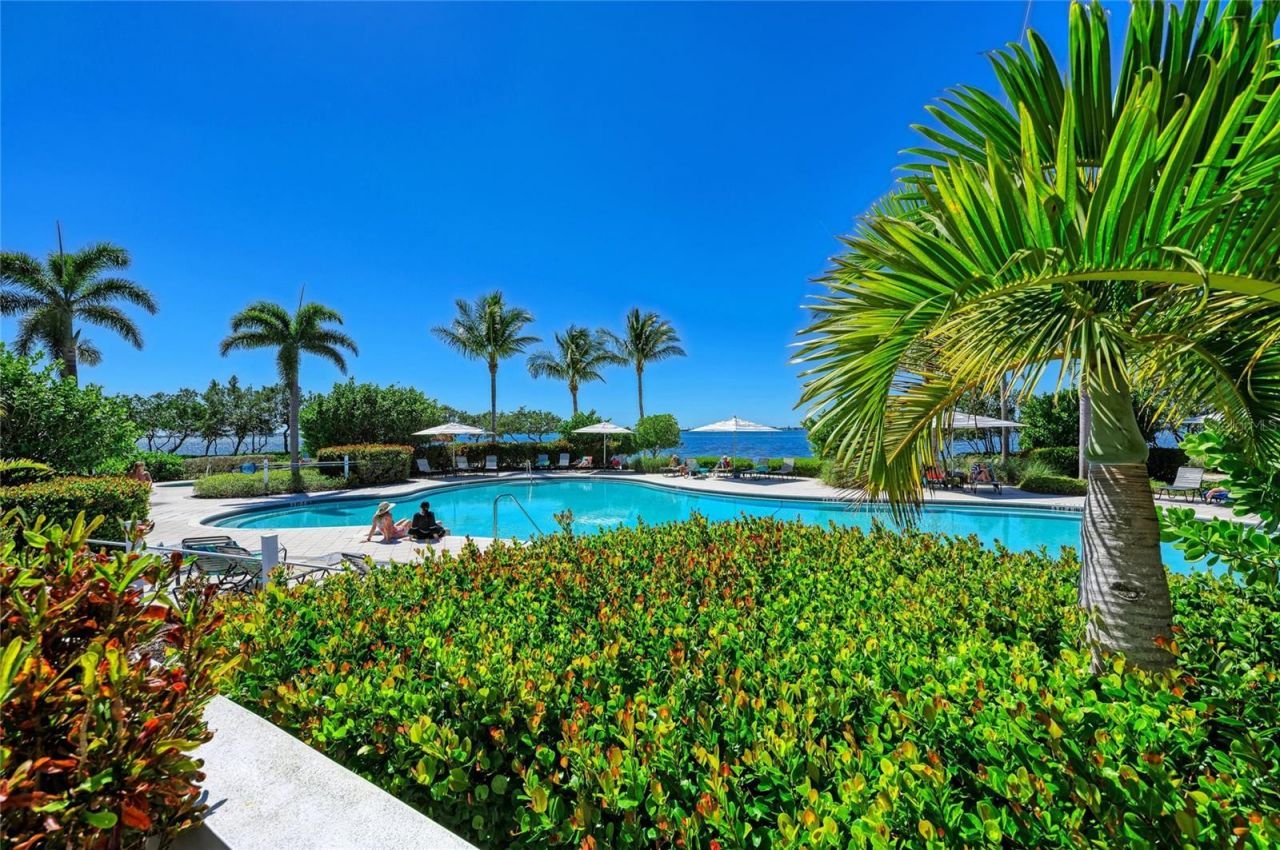 392 Aruba Circle , Unit 102, Bradenton, FL 34209 Photo
