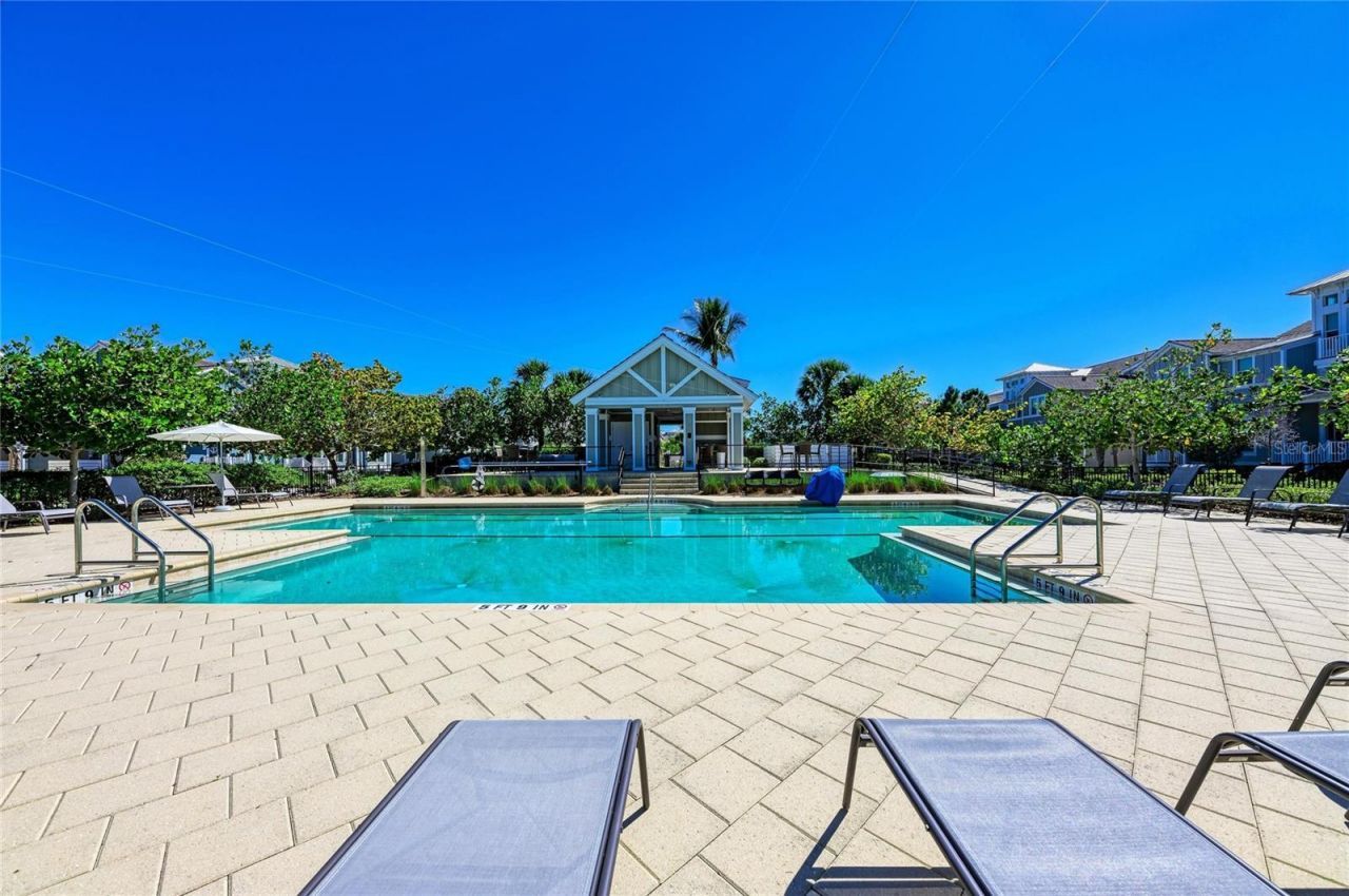392 Aruba Circle , Unit 102, Bradenton, FL 34209 Photo
