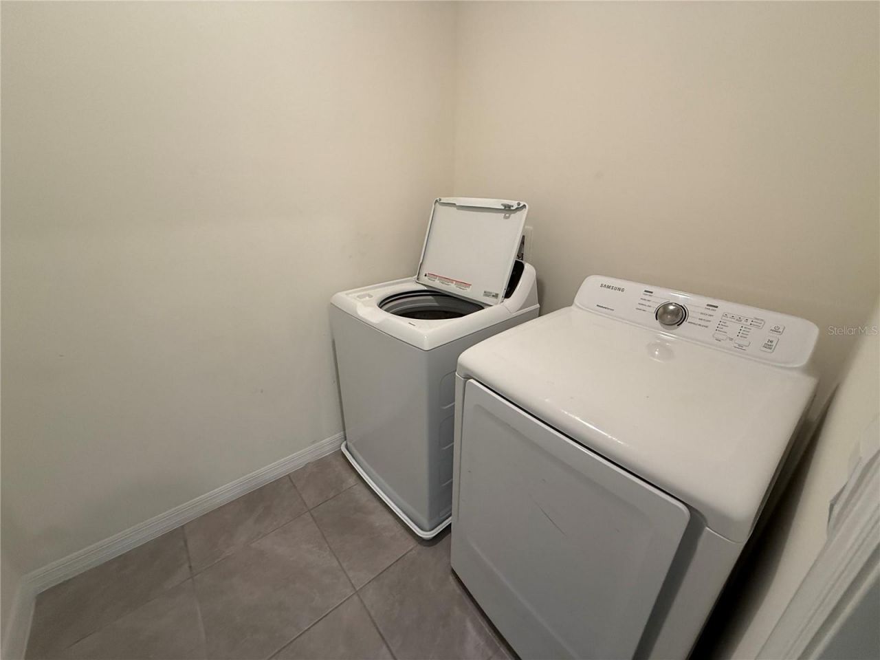 2029 Maple Ridge Drive , Zellwood, FL 32798 Photo