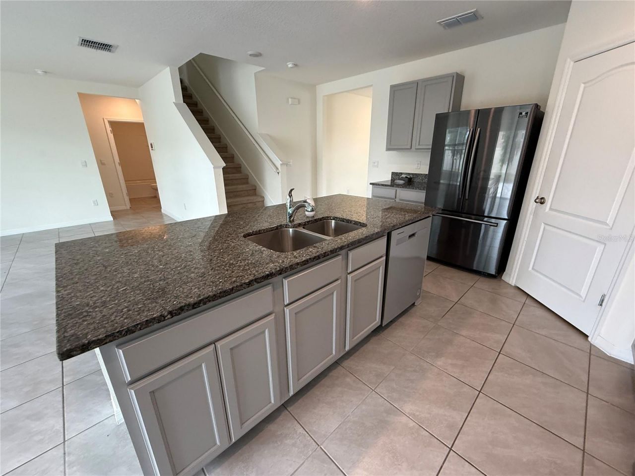 2029 Maple Ridge Drive , Zellwood, FL 32798 Photo