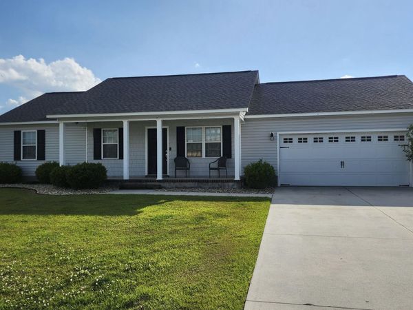 112 Eagle Ridge Drive, Beulaville, NC 28518