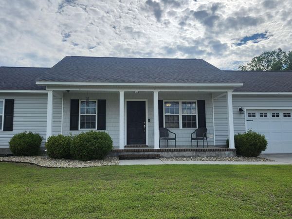 112 Eagle Ridge Drive, Beulaville, NC 28518