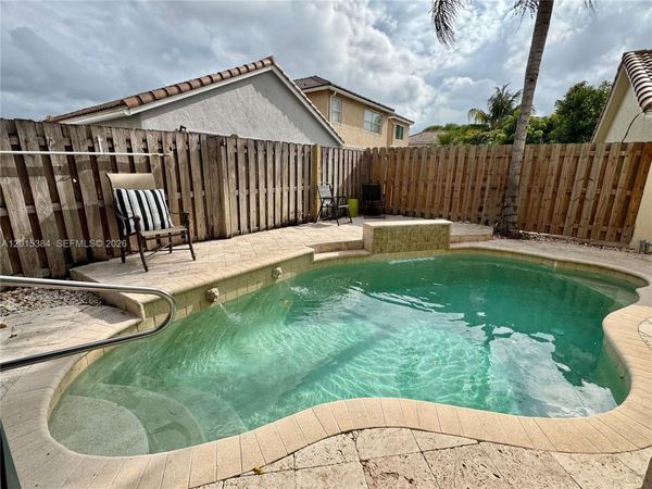 6864 Sugarloaf Key St , Lake Worth, FL 33467