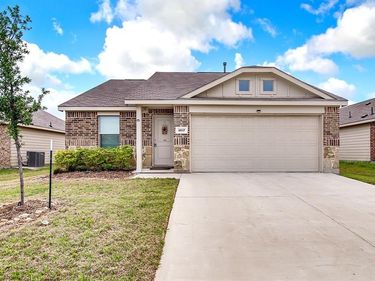 8617 Thicket Ridge Street, Fort Worth, TX 76123