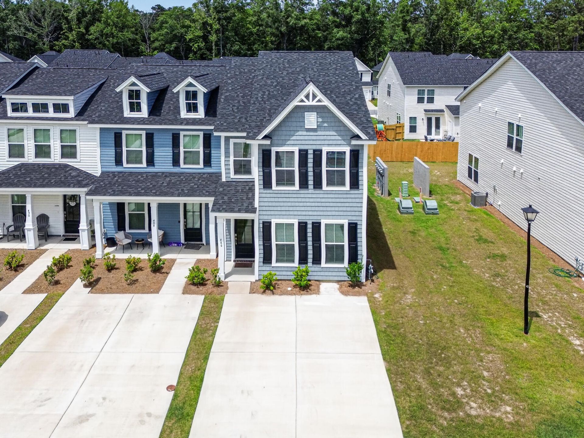 486 Green Fern Drive Photo 2