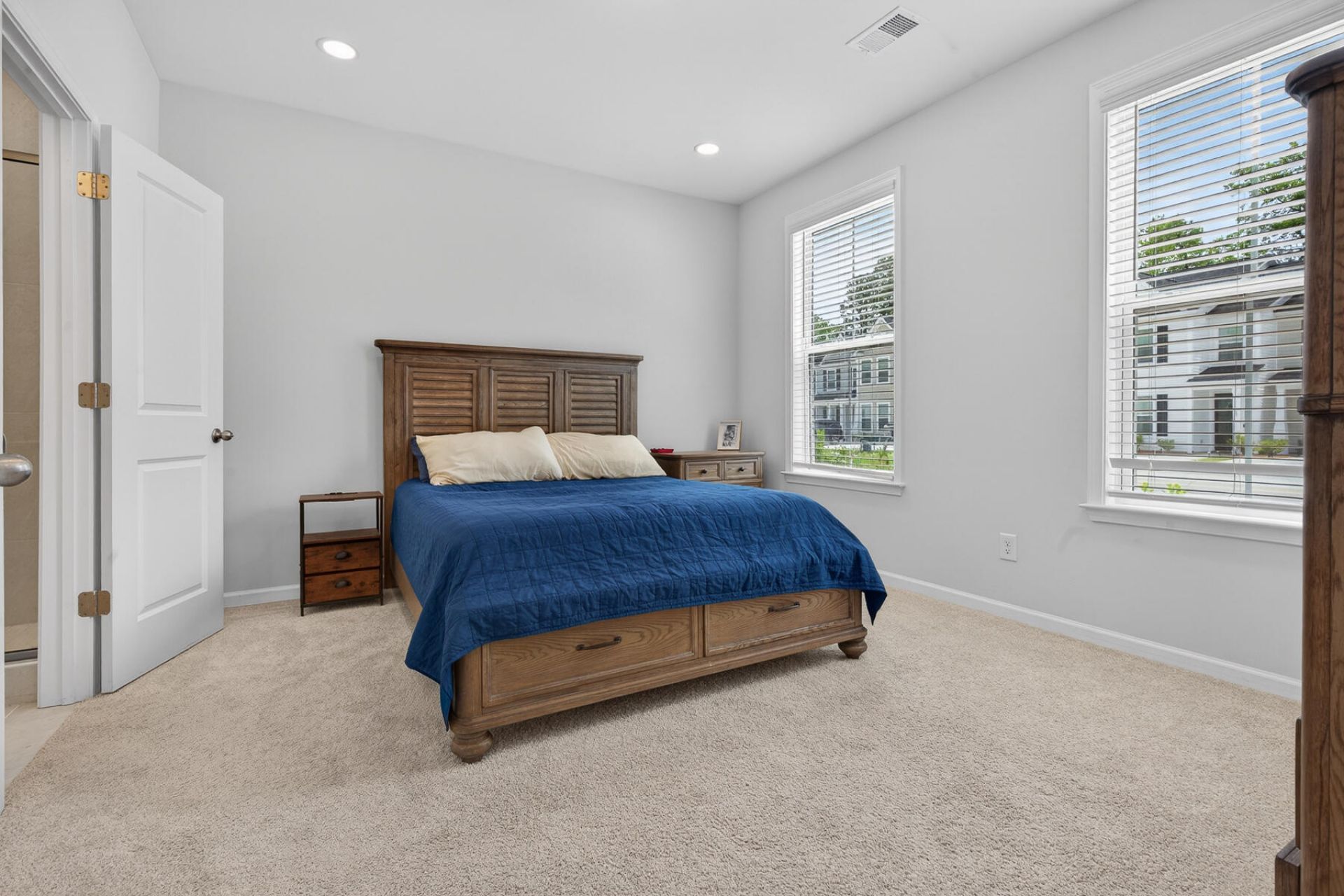 486 Green Fern Drive Photo 8