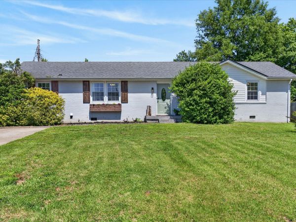 2706 W Copeland Ct, Clarksville, TN 37042