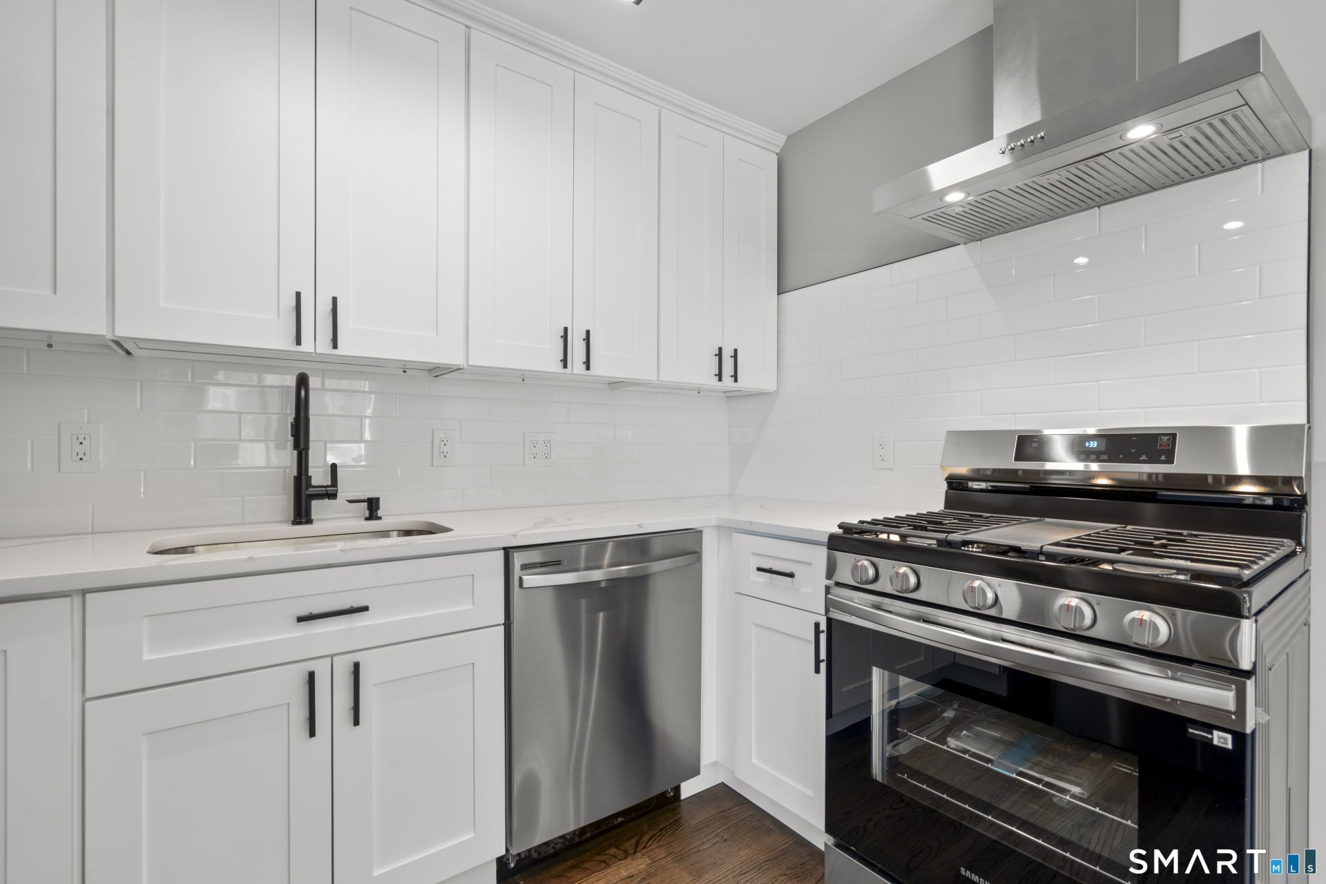 105 Richmond Hill, Unit 2, Stamford, CT 06902 Main Photo