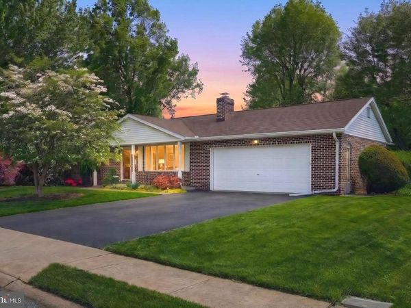 1970 HAMPTON ROAD , YORK, PA 17408
