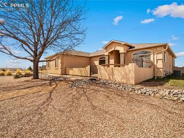 1225 N Parkridge Drive, Pueblo, CO 81007