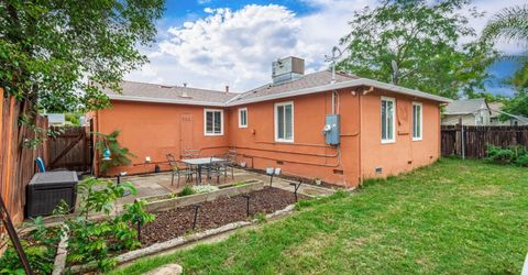 2808 16th Ave, Sacramento, CA 95820 Photo