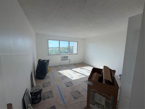 6930 Miami Gardens Dr , Unit 1-512A, Hialeah, FL 33015