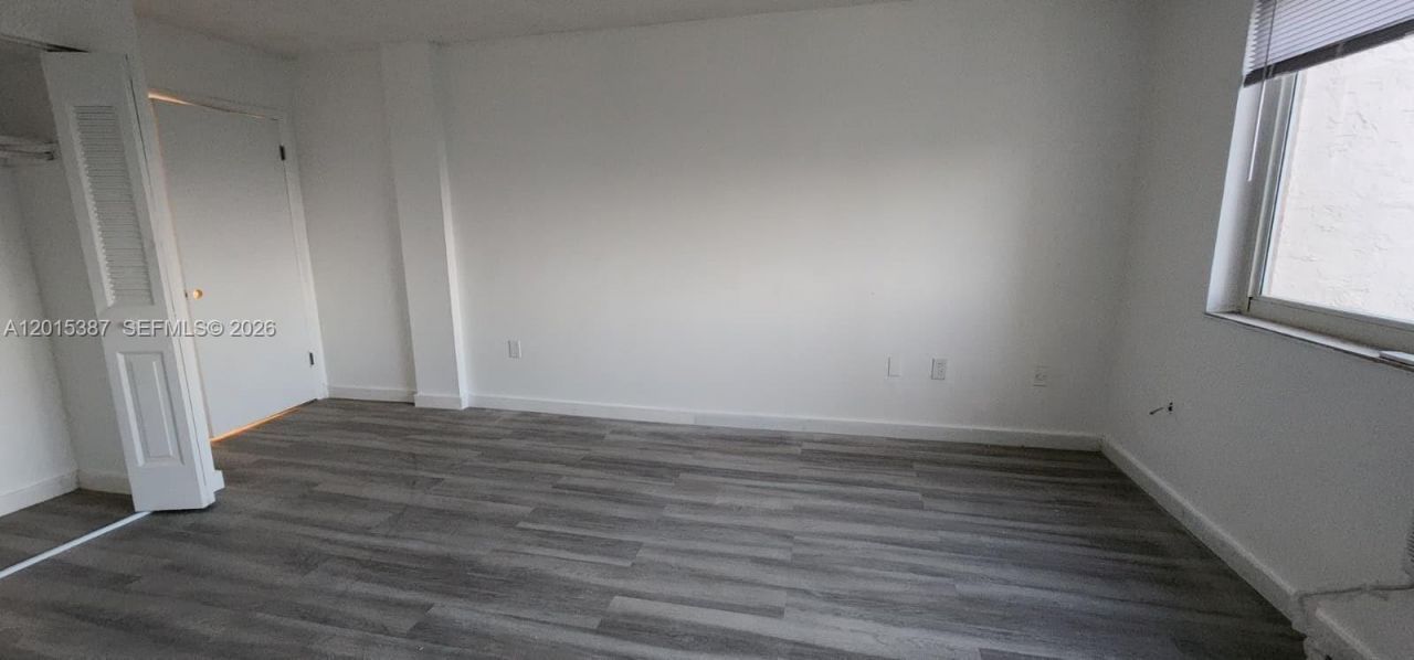6930 Miami Gardens Dr, Unit 1-512A, Hialeah, FL 33015 Photo