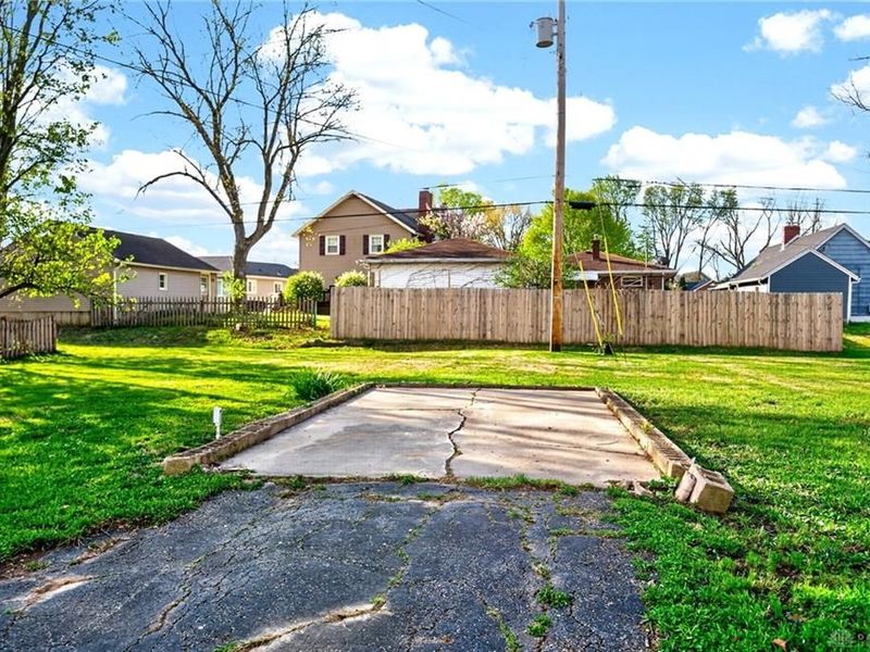 1951 Harshman Boulevard, Springfield, OH 45504 Photo 39