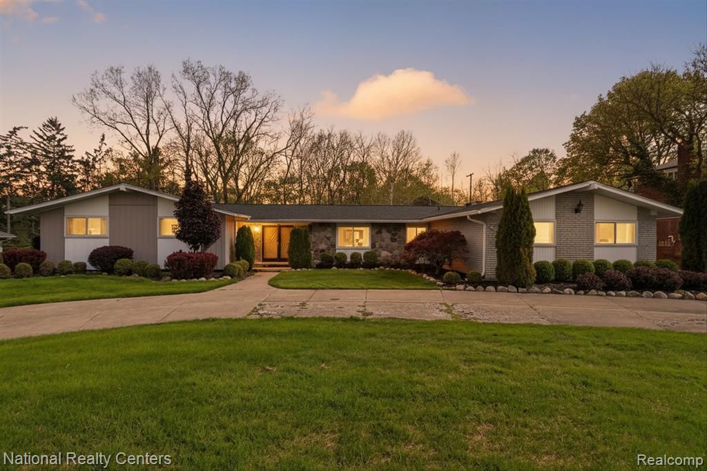 21730 Riverview Drive, Beverly Hills Vlg, MI 48025 Main Photo