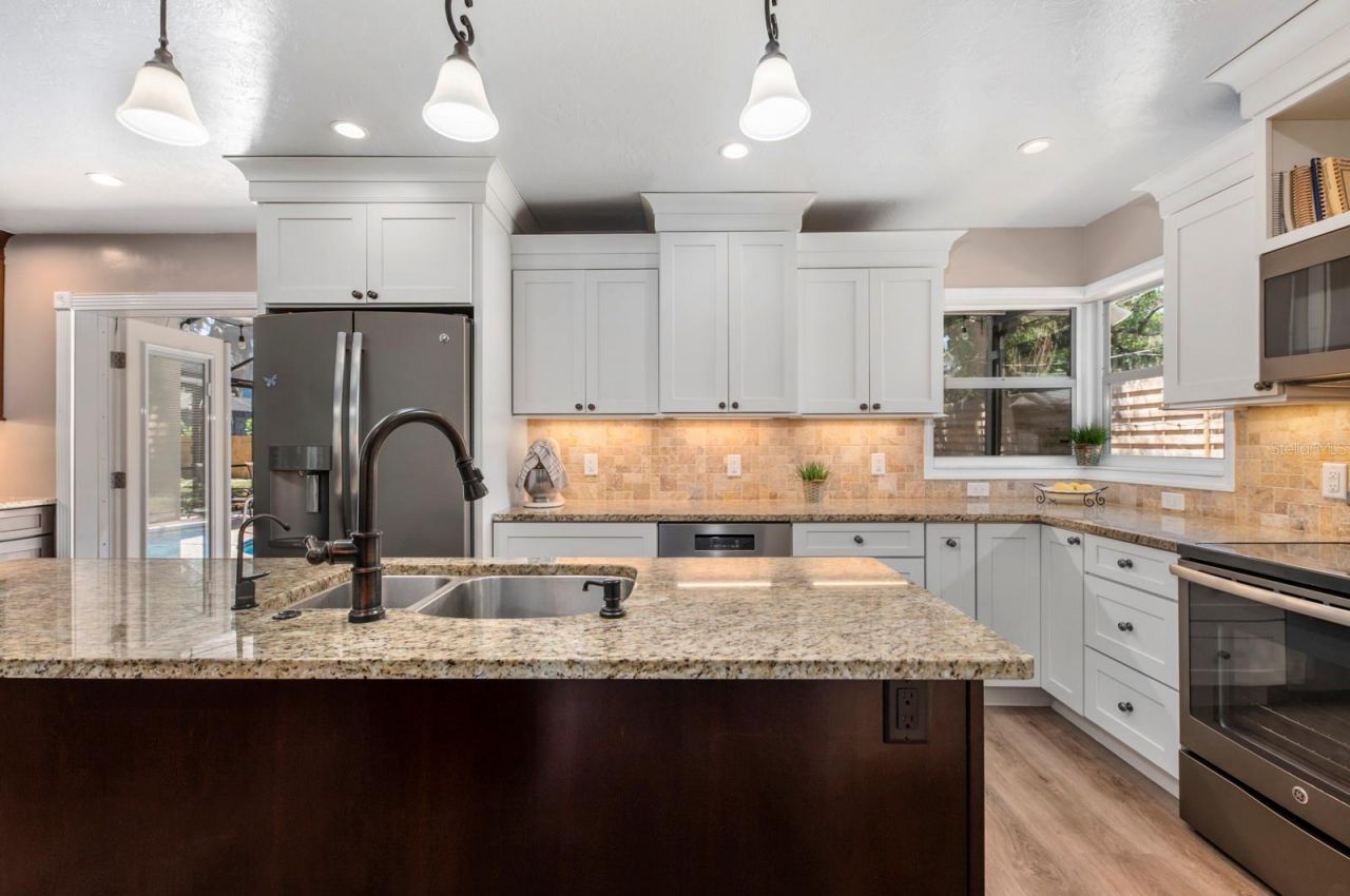 2352 Palm Terrace, Sarasota, FL 34231 Photo