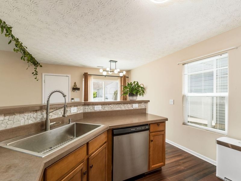 5668 Caledonia Drive, Westerville, OH 43081 Photo 14
