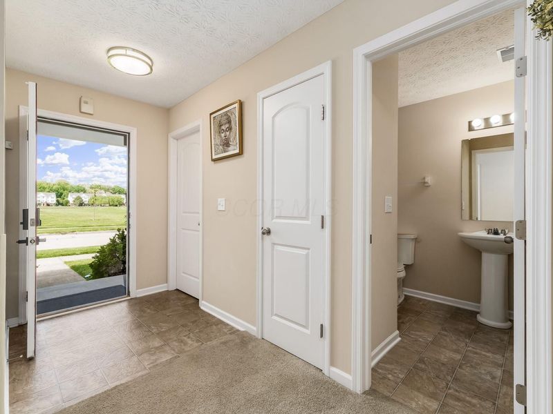 5668 Caledonia Drive, Westerville, OH 43081 Photo 9