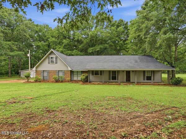 6122 Kaybrook Drive, Byram, MS 39272