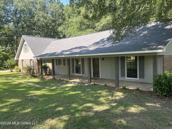 6122 Kaybrook Drive, Byram, MS 39272