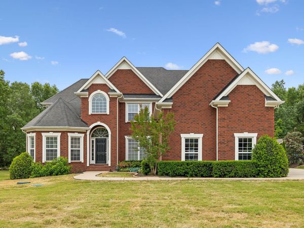 5423 Cliffstone Dr, Smyrna, TN 37167
