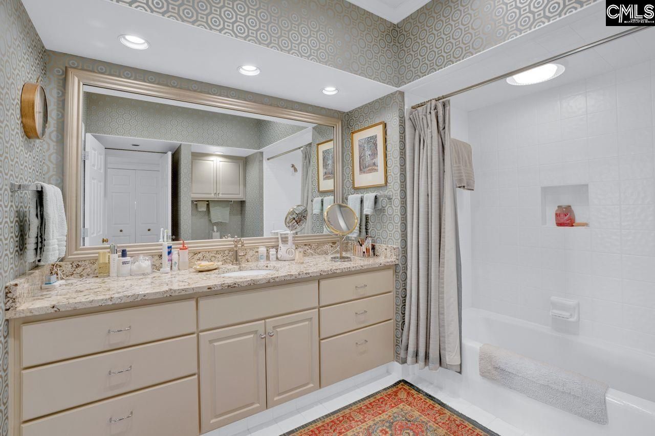 33 Lakeview Circle  Photo 44