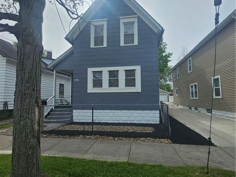 3296 W 44th Street, Cleveland, OH 44109 Photo 3