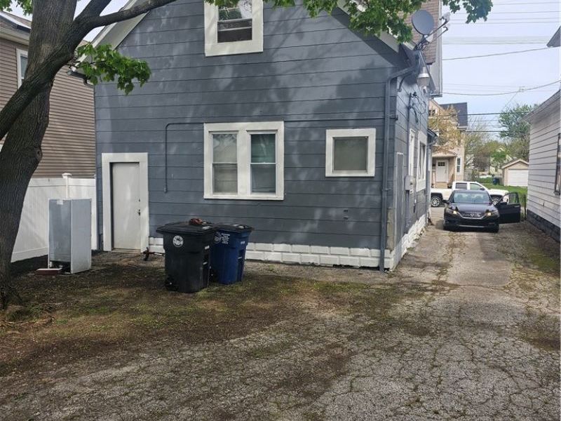 3296 W 44th Street, Cleveland, OH 44109 Photo 4