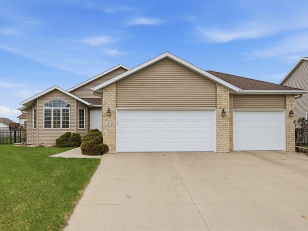 4875 43rd Street S, Fargo, ND 58104