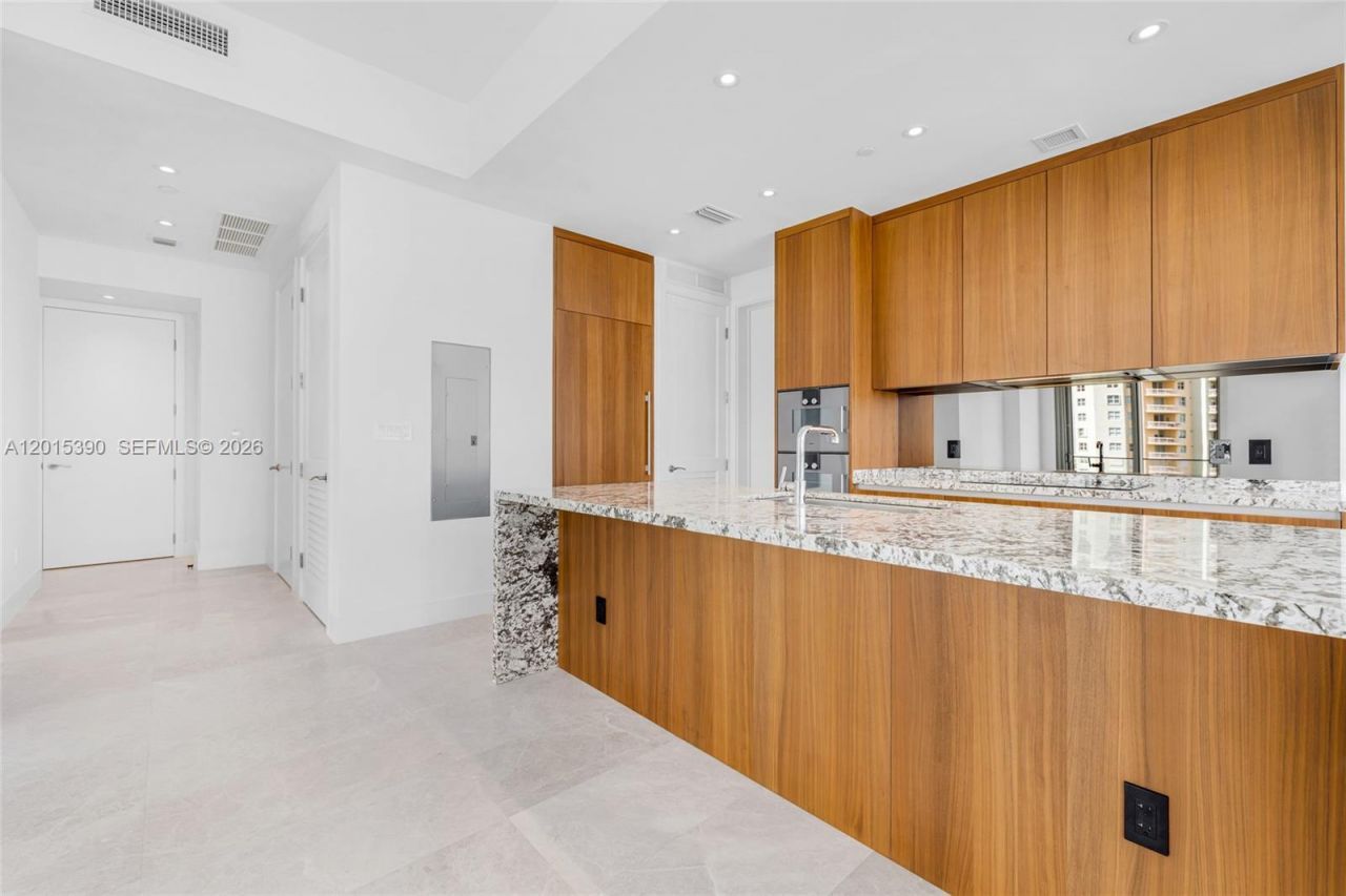 175 SE 25 Road , Unit 1203, Miami, FL 33129 Photo