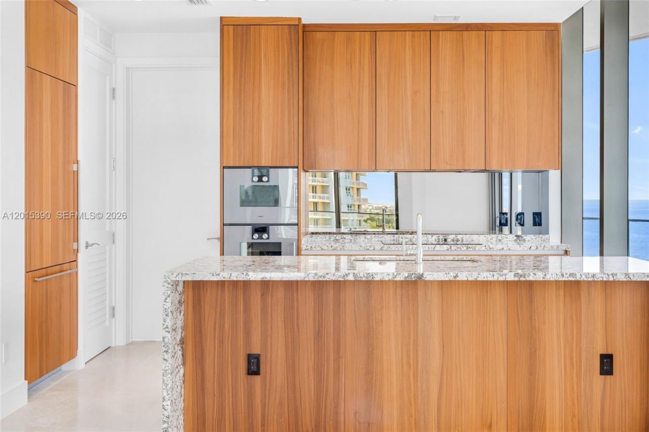 175 SE 25 Road , Unit 1203, Miami, FL 33129 Photo