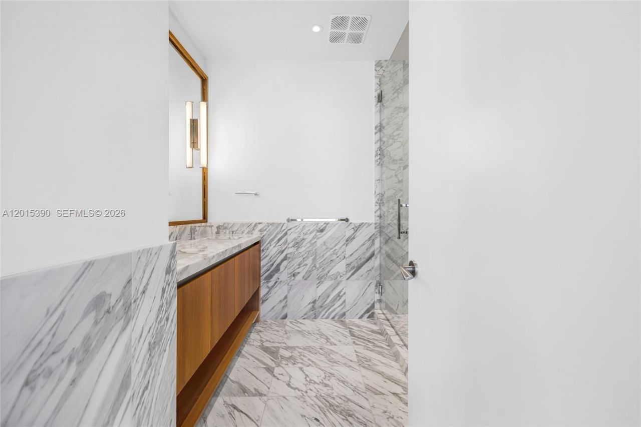 175 SE 25 Road , Unit 1203, Miami, FL 33129 Photo