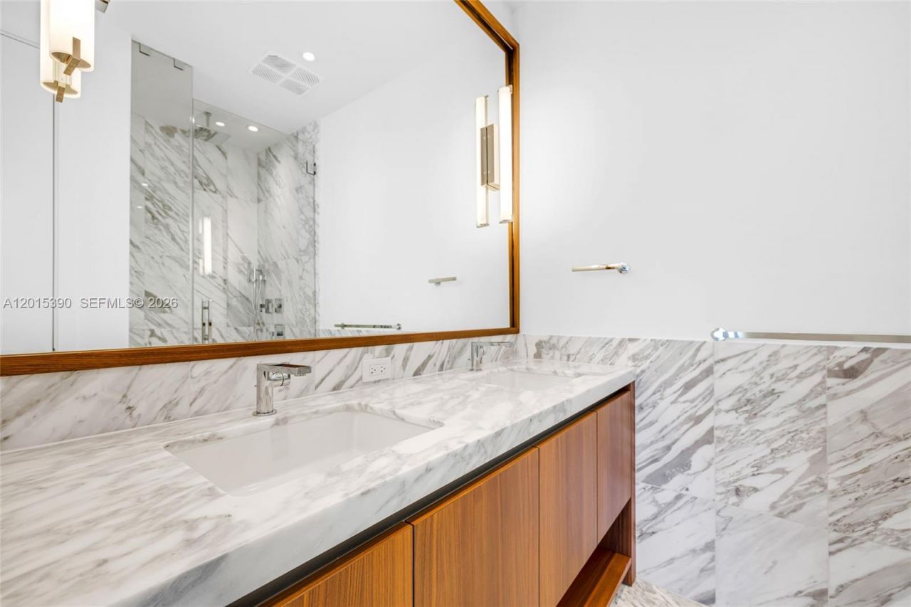 175 SE 25 Road , Unit 1203, Miami, FL 33129 Photo