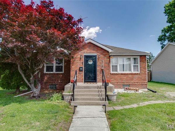 315 Doerr Street , Roxana, IL 62084