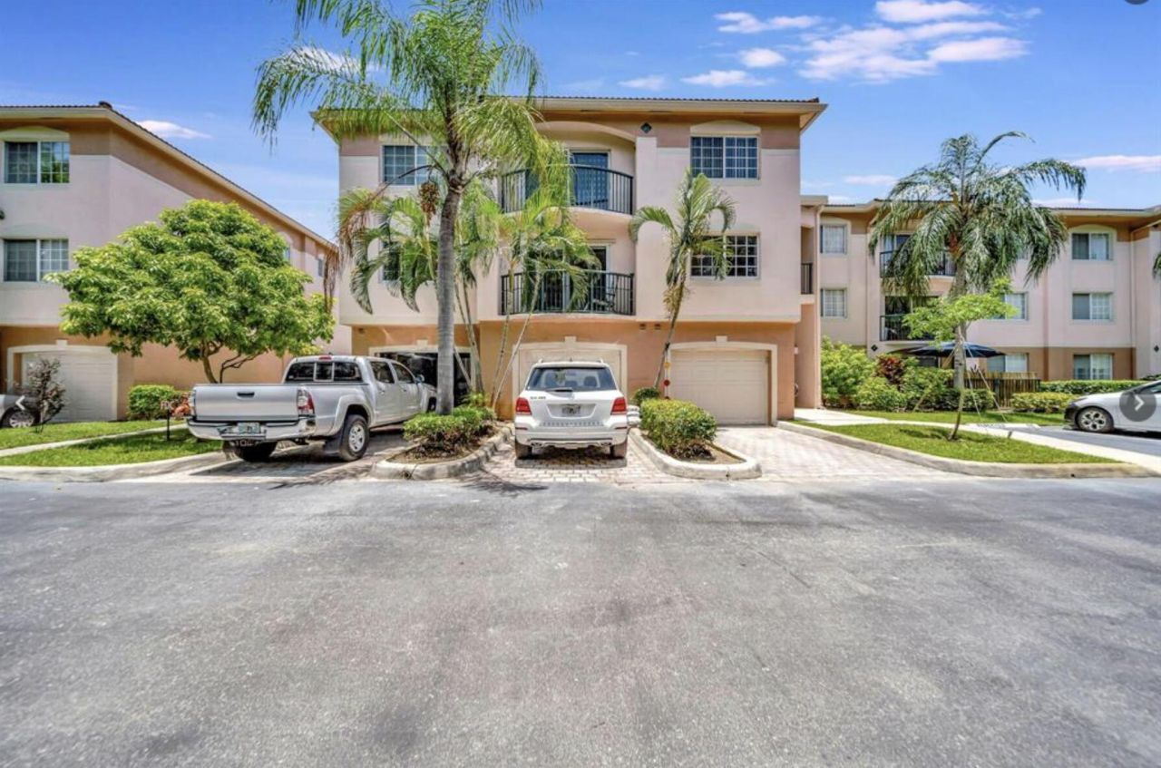 2125 SE 10th Avenue, Fort Lauderdale, FL 33316 Photo
