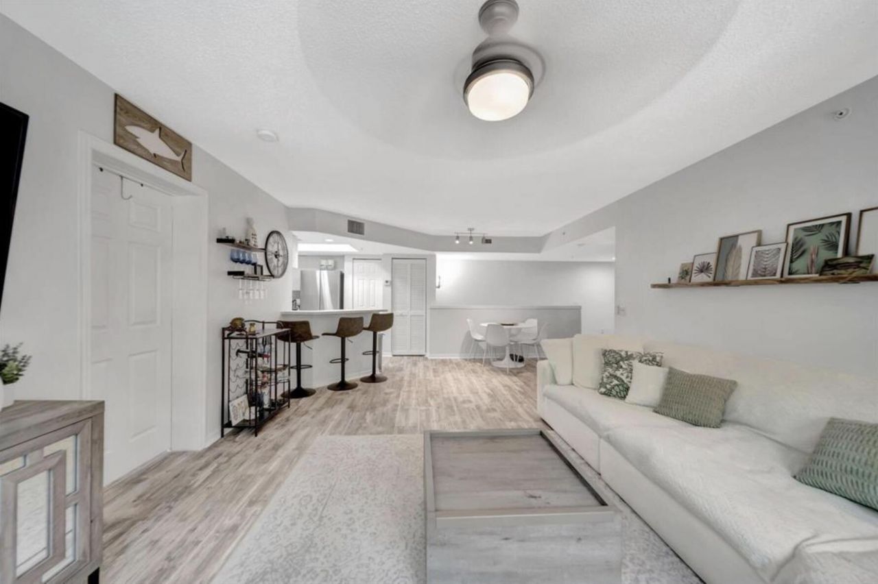 2125 SE 10th Avenue, Fort Lauderdale, FL 33316 Photo