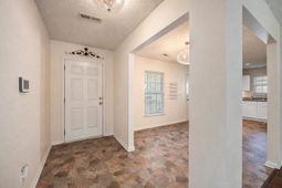 5027 Thornton Drive photo 4