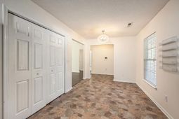 5027 Thornton Drive photo 4