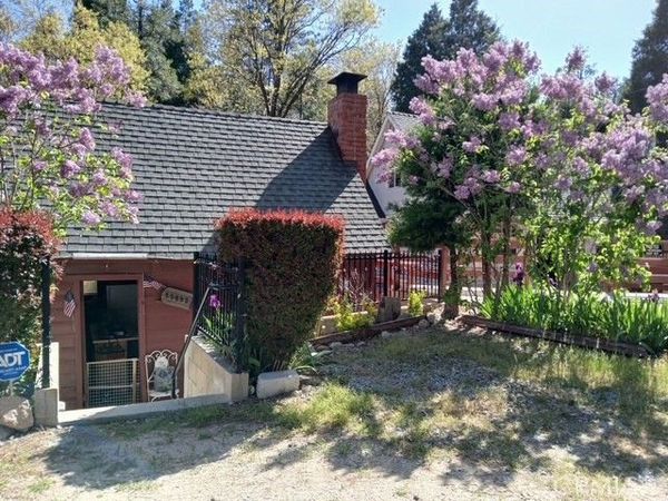 23683 Manzanita, Crestline, CA 92325