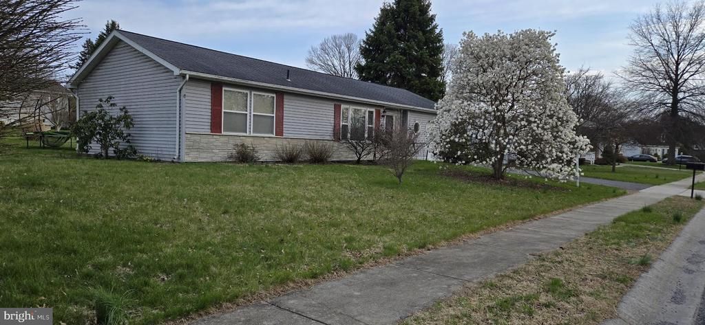 9 RASPBERRY DRIVE, MECHANICSBURG, PA 17050