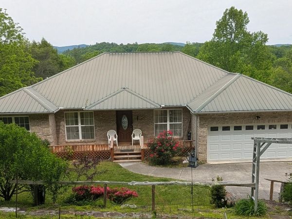 777 Poplar Creek Rd, Oliver Springs, TN 37840
