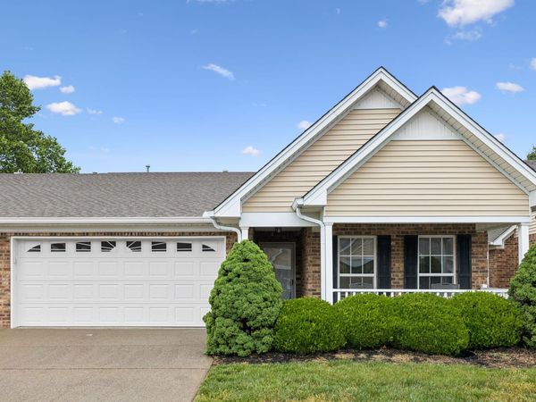 633 Forest Glen Cir, Murfreesboro, TN 37128