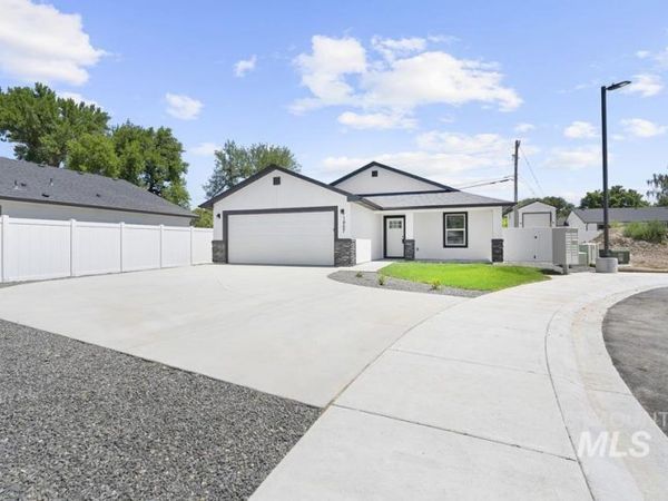 1907 Oregon Lane, Caldwell, ID 83605