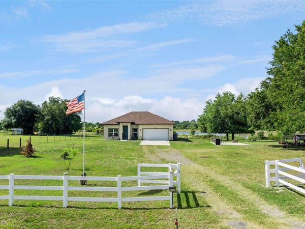 8020 SERGEANT PEPPER DRIVE , HOWEY IN THE HILLS, FL 34737